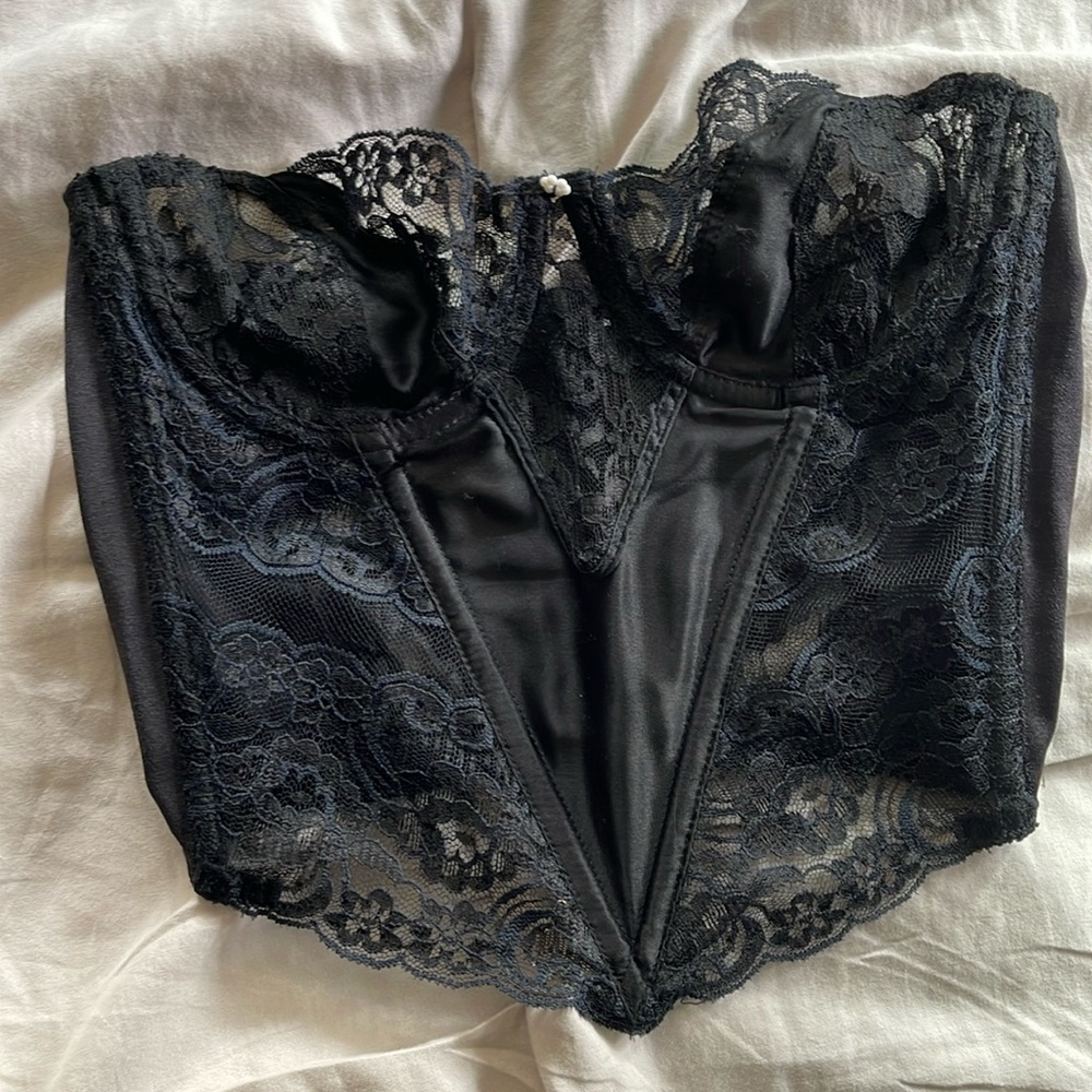 Christian Dior vintage bustier. Black lace 34b